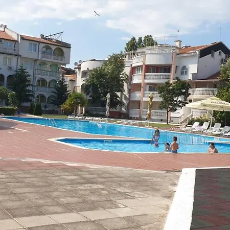 Апартамент Двуспален Браво 1 Ромео И Гери Appartamento Sunny Beach